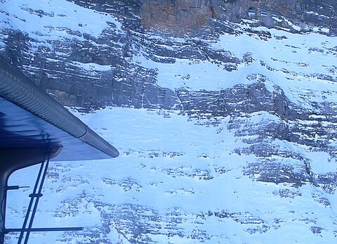 Bild oben rechts, die Fenster der Mittelstation Jungfraubahn.