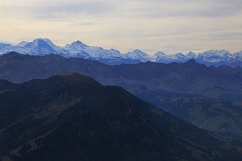 Nochmals die Berneralpen.