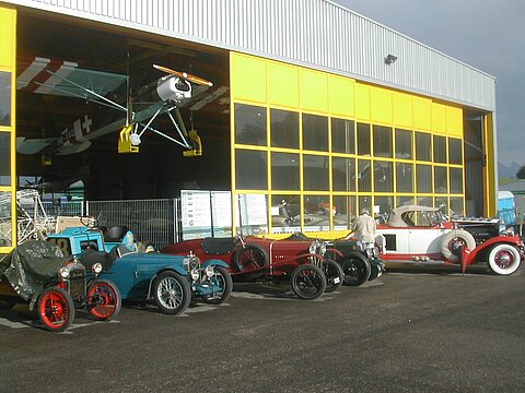 Oldtimertreffen mit verschienen Geräten.