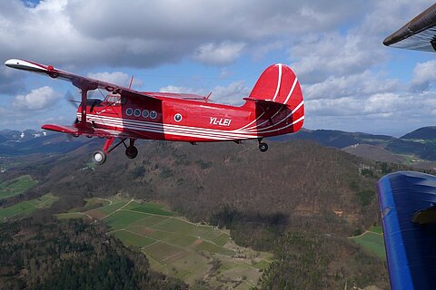 Zwei Antonov nach Saanen.