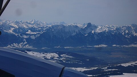 Im Hintergrund das Stockhorn.