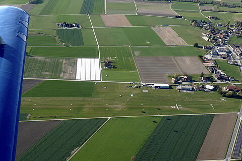Kurz vor der Landffung auf dem Flugplatz Biel-Kappelen.