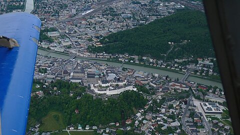 Über der Stadt Salzburg.
