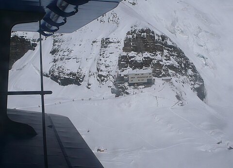 Vorbei an der Mönchsjochhütte.