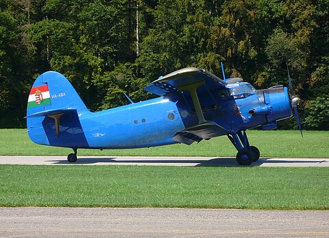 Die Antonov ist wieder gelandet.