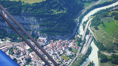 Hoch über der Ortschaft Martigny.