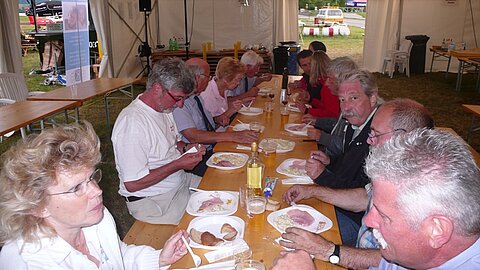 Gemütliches Abendessen.