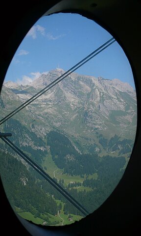 Der Säntis durch die Fenster der Antonov.