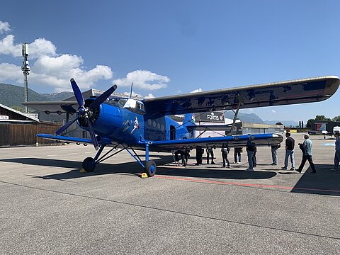 An-2 wird in Grenchen bereitgestellt.
