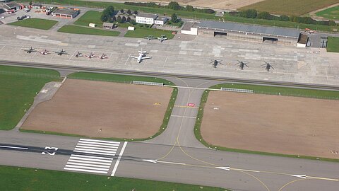 Mittagspause auf dem Flugplatz Payerne.