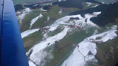 Im Emmenthal die Resten vom Schnee.
