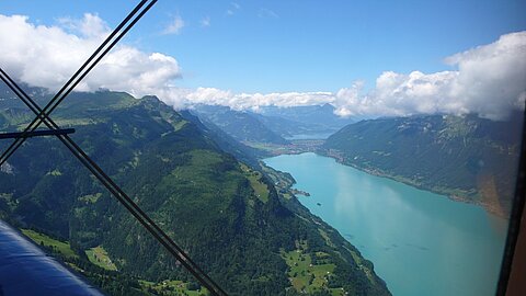 Brienzersee und im Hintergrund der Thunersee.