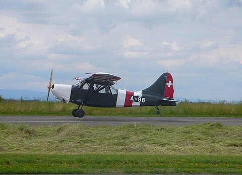 Der Stinson kehrt nach Grenchen zurück.