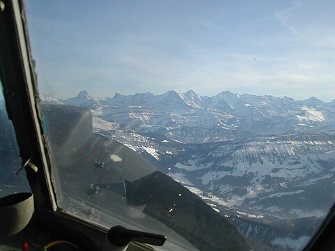 Vor uns das Berneralpenpanorama.