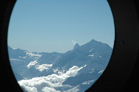 Im Hintergrund das Matterhorn.