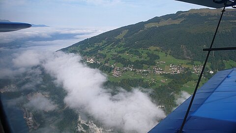 Niederhorn mit der Ortschaft Beatenberg.
