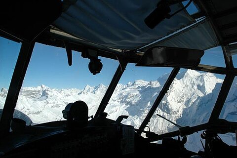 Bild Mitte Eiger und Mönch.