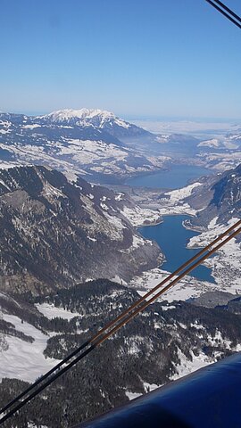 Vor uns Lungern- und Sarnersee, im Hintergrund Pilatus.