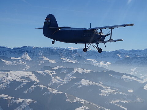 Unter der An-2 Hohgant.