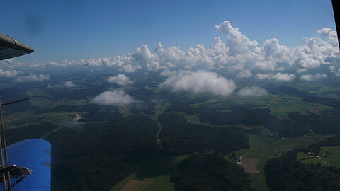 Im Mitteland domminieren die Wolken.