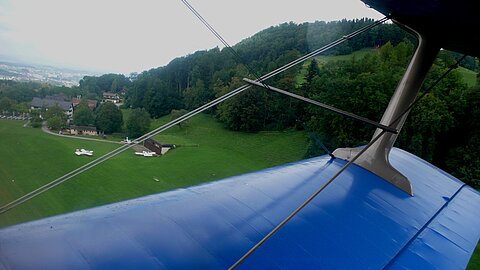 Zurück über den Flugplatz Hasenstrick.