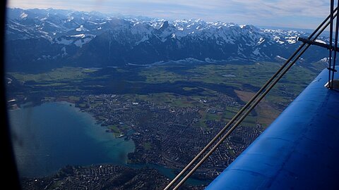 Stockhorn mit der Stadt Thun.