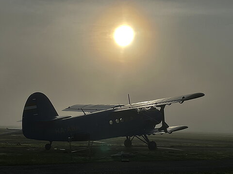 An-2 steht früh morgens in Grenchen bereit.