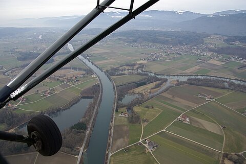 Der Ausflug erfolgt über Westen in Richtung Biel.
