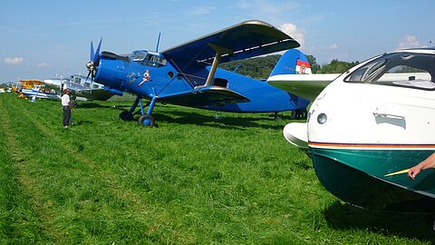 Die verschiedensten Flugzeuge waren gekommen.