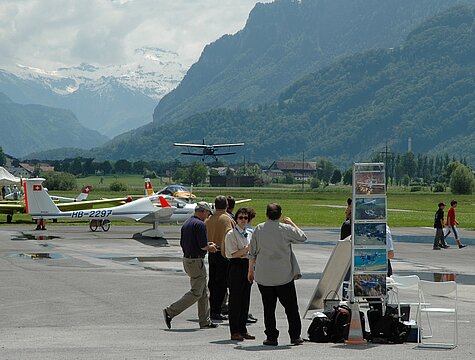 #10_40 Jahre Flugplatz Schaenis 5.-6.6.04