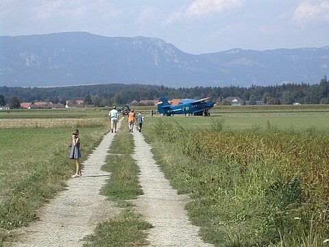 Weit ab von einem Flugplatz.