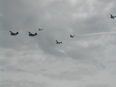 Formationsflug an der Aero Friederichshafen.