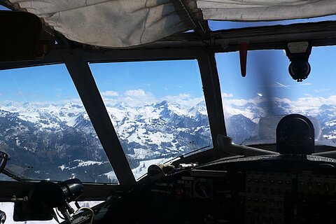 Über dem Jaunpass mit Blick in Richtung Lenk.