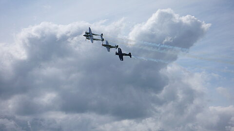 Red Bull Lighning, Mustang, Corsaire.