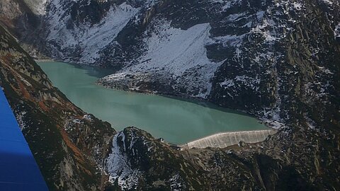 Einer der vielen Stauseen am Grimsel.
