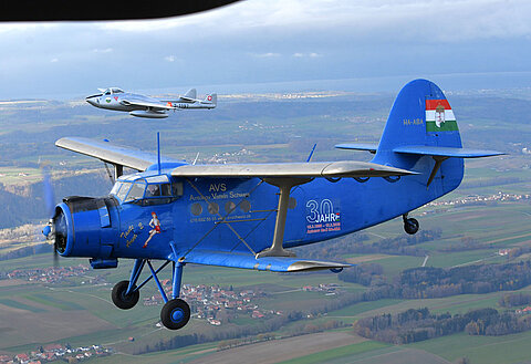 An-2 und DH-100