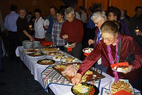 Anschliessendes Buffet.
