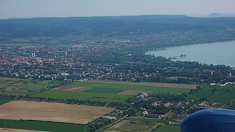 Tags darauf Kesteley beim Rückflug in die Schweiz.