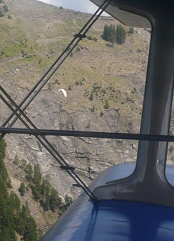 Gleitschirmflieger am Stanserhorn.