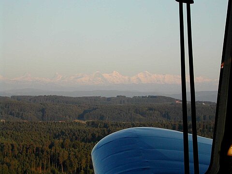 Berneralpen im Abendrot.
