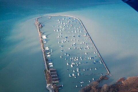 Hafen am Neuenburgersee.