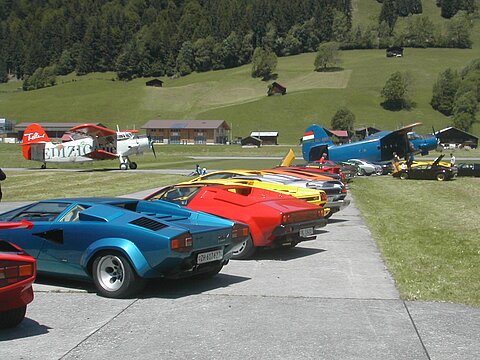 Lamborghini und Antonov.