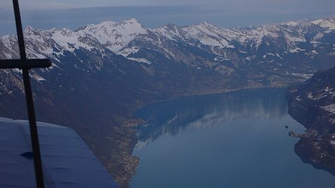 Spieglein spieglein an der Wand, Brienzersee und Brienzerrothornkette.