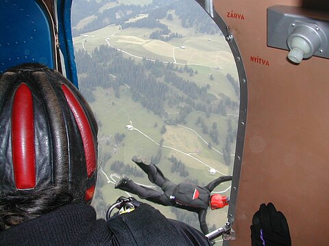 Springer verlssen die AN-2.