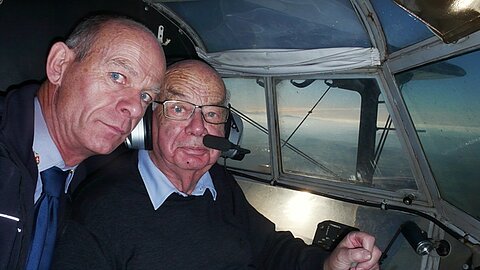 Im Cockpit verein vor der Landung.