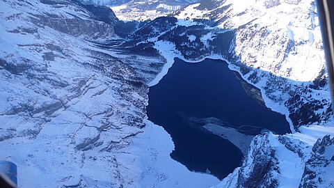 Oeschinensee mit Kandersteg.