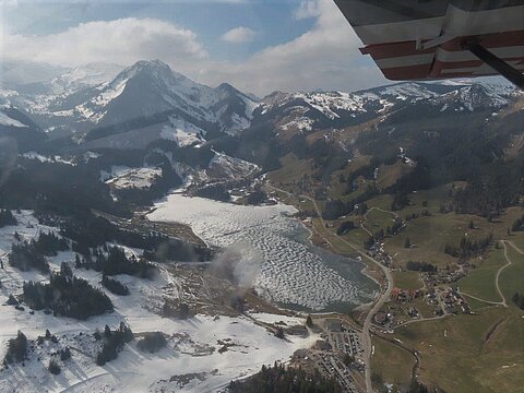 Zurück wieder über den Schwarzsee.