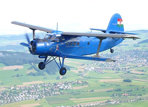 Die Antonov in ihrem Element, über Grosshöchstetten.