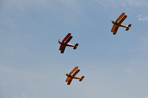 Drei Bücker Bü131 Jungmeister.
