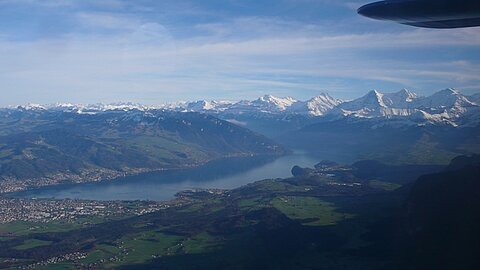 Blick zurück in das Berneroberland.